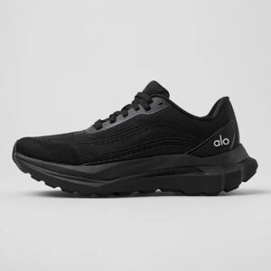 ALO Runner, Color: Black, Unisex Size: US M8.5/W10